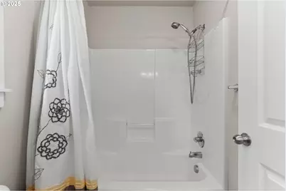 4925 E Masters Dr, Newberg, OR 97132 - Photo 33