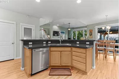 4925 E Masters Dr, Newberg, OR 97132 - Photo 11