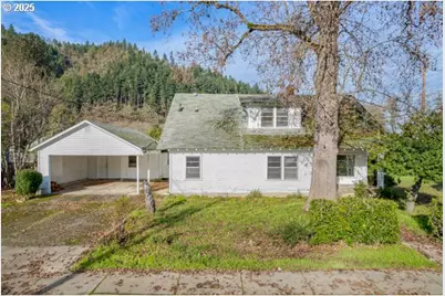 412 Gardner Ave, Drain, OR 97435 - Photo 1