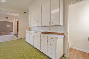 412 Gardner Ave, Drain, OR 97435 - Photo 13