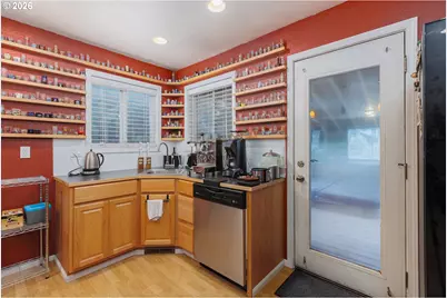 216 NE 56th St, Newport, OR 97365 - Photo 21