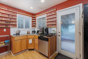 216 NE 56th St, Newport, OR 97365 - Photo 21