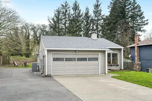 11318 SE Brookside Dr, Portland, OR 97266 - Photo 3