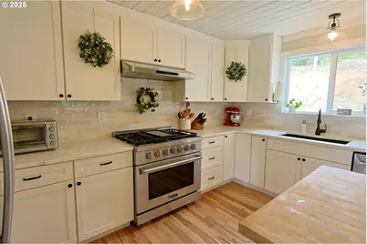 58894 Old Railroad Grade Rd, Coquille, OR 97423 - Photo 13