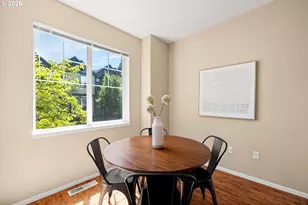 621 SW Dillan Dr, Beaverton, OR 97006 - Photo 9
