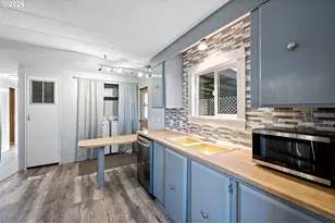 708 51st St, Springfield, OR 97478 - Photo 13