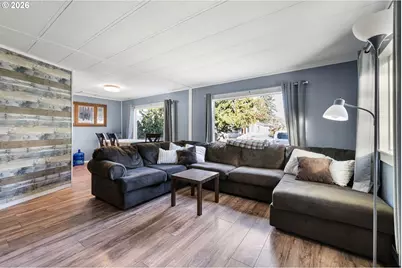 708 51st St, Springfield, OR 97478 - Photo 7