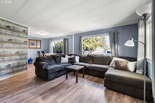 708 51st St, Springfield, OR 97478 - Photo 7