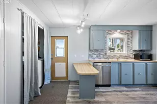 708 51st St, Springfield, OR 97478 - Photo 15