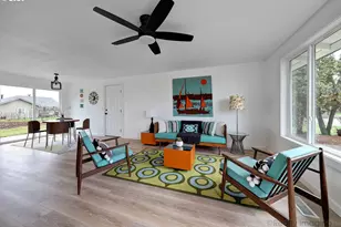 925 N Pershing St, Mount Angel, OR 97362 - Photo 3