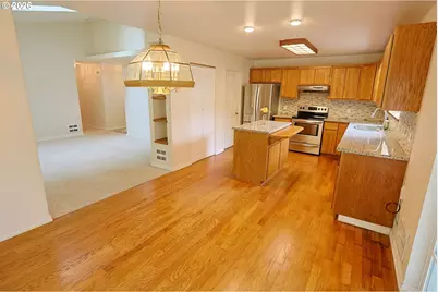1077 Pirates Ct, Coos Bay, OR 97420 - Photo 23