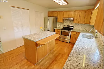 1077 Pirates Ct, Coos Bay, OR 97420 - Photo 27