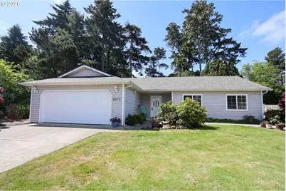 1077 Pirates Ct, Coos Bay, OR 97420 - Photo 3
