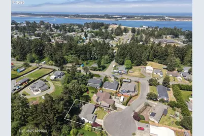 1077 Pirates Ct, Coos Bay, OR 97420 - Photo 43