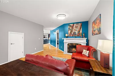 215 E Hereford St, Gladstone, OR 97027 - Photo 5