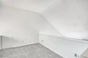 4000 Carman Dr, Lake Oswego, OR 97035 - Photo 19