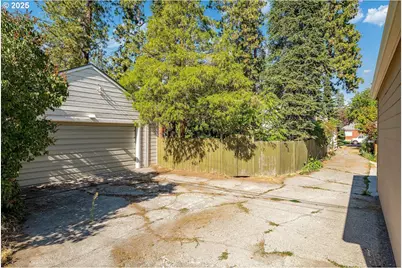 1118 E 28th Ave, Spokane, WA 99203 - Photo 13