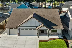 2405 NW 68th ST, Vancouver, WA 98665 - Photo 3