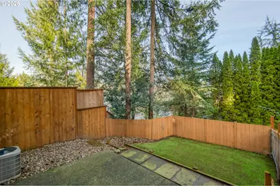 9530 SW Lodestone Dr, Beaverton, OR 97007 - Photo 17