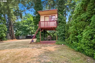 1102 NE 106th Ave, Portland, OR 97220 - Photo 27