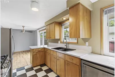 3210 SE Sherrett St, Milwaukie, OR 97222 - Photo 11