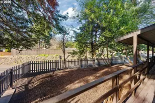 2130 Southwest Blvd, Coos Bay, OR 97420 - Photo 37