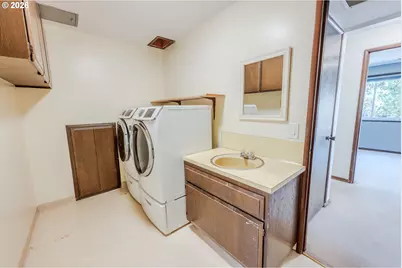 20775 SW Vienna Dr, Beaverton, OR 97078 - Photo 39