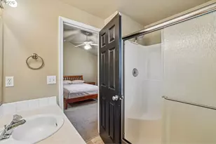 4966 Evie Jean St, Salem, OR 97305 - Photo 27
