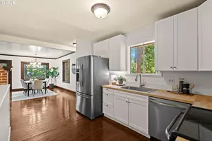 4315 SW Flower St, Portland, OR 97221 - Photo 9