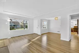 7067 N University Ave, Portland, OR 97203 - Photo 13