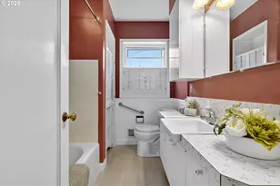 7067 N University Ave, Portland, OR 97203 - Photo 25