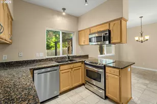 19760 SW Red Oak Ln, Beaverton, OR 97078 - Photo 11