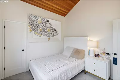 534 Tomahawk Dr, Portland, OR 97217 - Photo 41