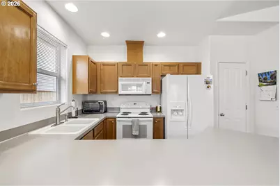 1334 34th Pl, Forest Grove, OR 97116 - Photo 13