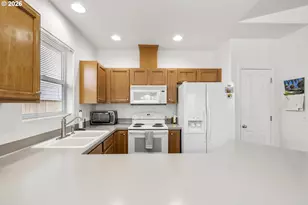 1334 34th Pl, Forest Grove, OR 97116 - Photo 13