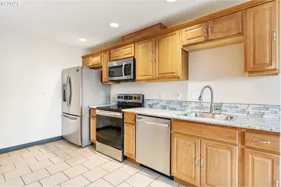 23127 NE Arata Rd, Wood Village, OR 97060 - Photo 11