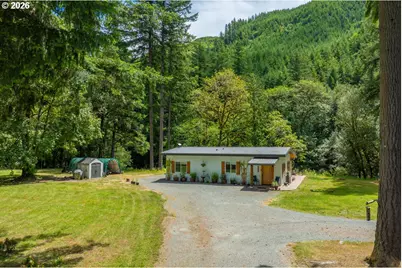 20736 Highway 42, Myrtle Point, OR 97458 - Photo 9