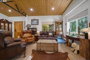 20736 Hwy 42, Myrtle Point, OR 97458 - Photo 15