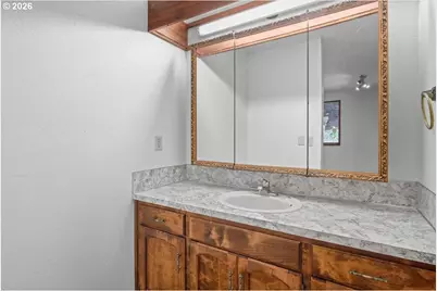 2850 Cascade Dr, Lebanon, OR 97355 - Photo 37