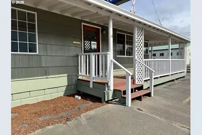 2091 Broadway Ave, North Bend, OR 97459 - Photo 3