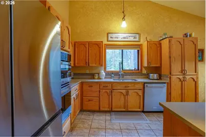 69881 E Alpine North Ct, Rhododendron, OR 97049 - Photo 7