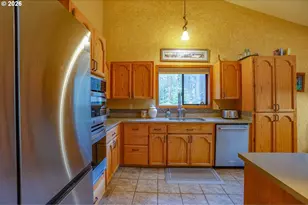 69881 E Alpine North Ct, Rhododendron, OR 97049 - Photo 7