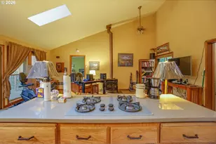 69881 E Alpine North Ct, Rhododendron, OR 97049 - Photo 13