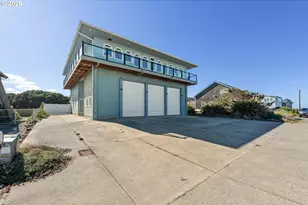 1257 7th St, Bandon, OR 97411 - Photo 47