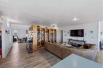 1257 7th St, Bandon, OR 97411 - Photo 15