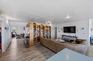 1257 7th St, Bandon, OR 97411 - Photo 15