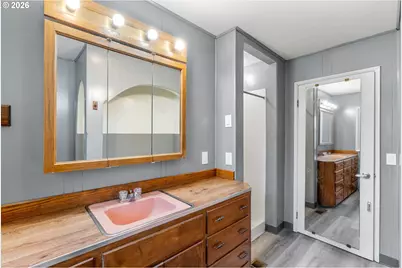 1444 N Main Ave, White Salmon, WA 98672 - Photo 29