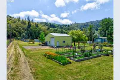 12589 Old Highway 99, Myrtle Creek, OR 97457 - Photo 41