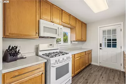 12589 Old Highway 99, Myrtle Creek, OR 97457 - Photo 13