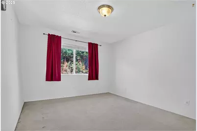 32839 SW Crystal Springs Ct, Scappoose, OR 97056 - Photo 35